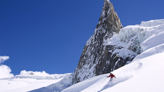 平博公司:乒乓球台翻角